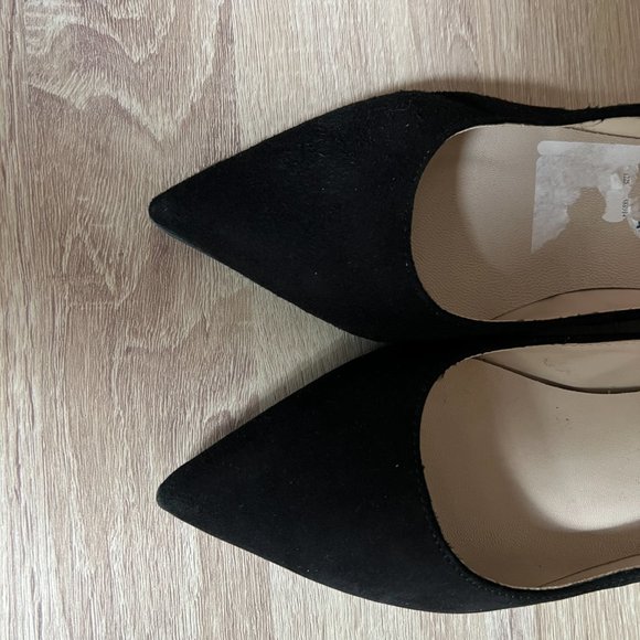 ELODIEBlack Suede Block Heel Pointed Toe Pumps Shoes - Picture 2 of 7